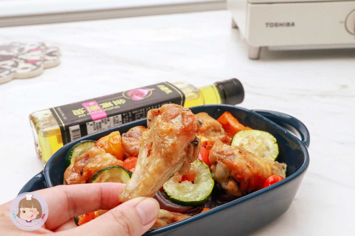 烤箱料理》蔥油香料烤雞腿食譜|中西融合的搭配清爽又好吃! - 第10張圖 烤箱料理》蔥油香料烤雞腿食譜|中西融合的搭配清爽又好吃!