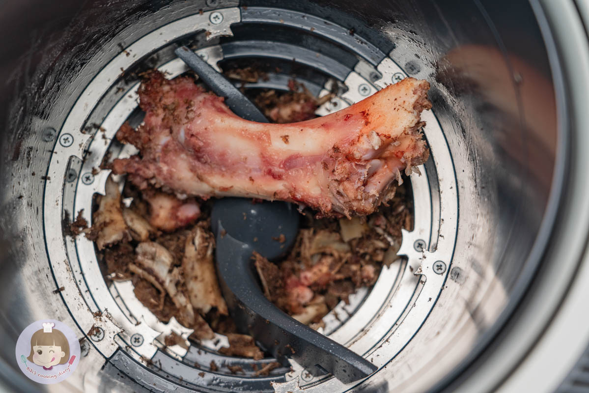 廚餘機推薦》FoodCycler廚餘大師Pro旗艦版,最新一代容量功能再升級!簡直是廚餘機界的 Dyson! - 第25張圖 廚餘機推薦》FoodCycler廚餘大師Pro旗艦版,最新一代容量功能再升級!簡直是廚餘機界的 Dyson!