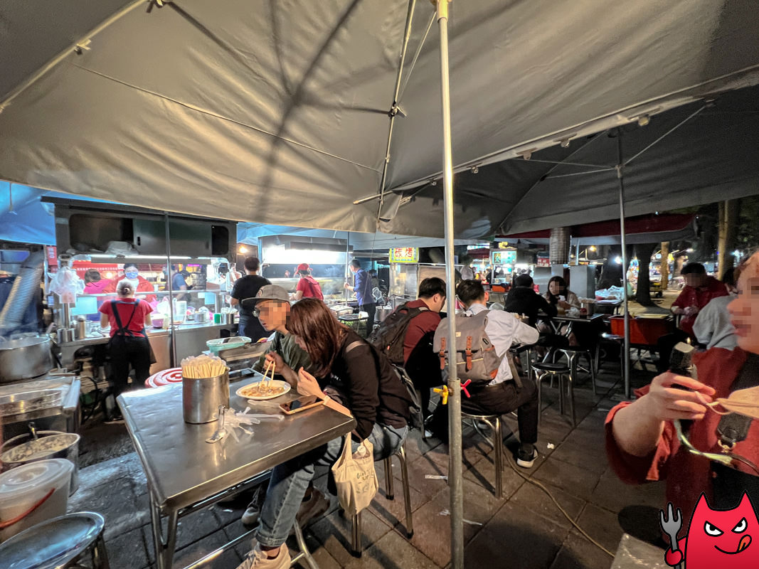 廣州街夜市脆皮蚵仔煎》台北市最好吃的蚵仔煎?這間絕對可以角逐前幾名! - 第4張圖 廣州街夜市脆皮蚵仔煎》台北市最好吃的蚵仔煎?這間絕對可以角逐前幾名!