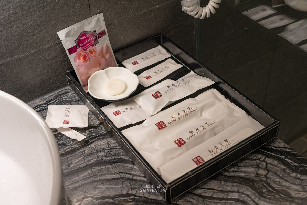 御品王朝旅店》雲林住宿|應該算是乾淨的汽車旅館,飯店很漂亮,房間超大!但早餐蠻弱的。 - 第28張圖 御品王朝旅店》雲林住宿|應該算是乾淨的汽車旅館,飯店很漂亮,房間超大!但早餐蠻弱的。