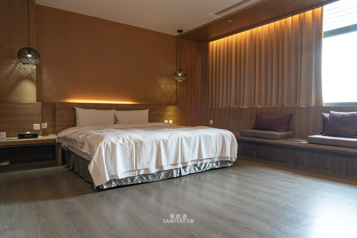 御品王朝旅店》雲林住宿|應該算是乾淨的汽車旅館,飯店很漂亮,房間超大!但早餐蠻弱的。 - 第1張圖 御品王朝旅店》雲林住宿|應該算是乾淨的汽車旅館,飯店很漂亮,房間超大!但早餐蠻弱的。