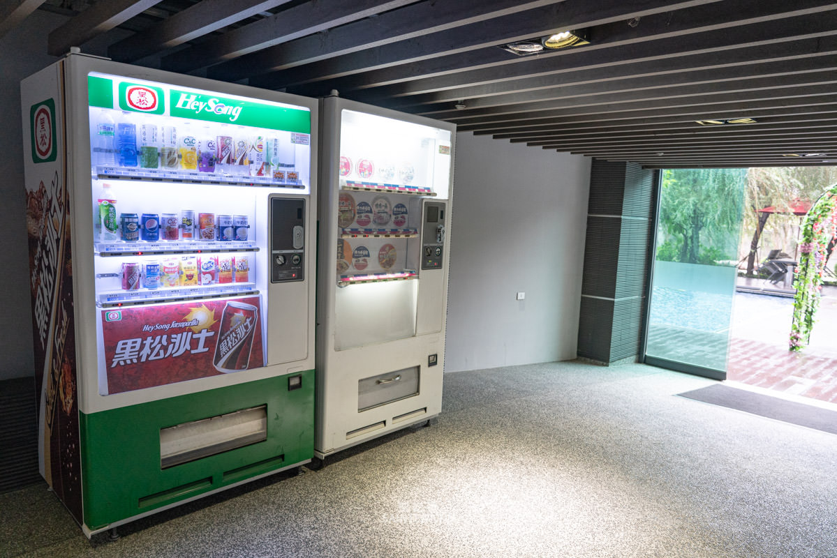 御品王朝旅店》雲林住宿|應該算是乾淨的汽車旅館,飯店很漂亮,房間超大!但早餐蠻弱的。 - 第32張圖 御品王朝旅店》雲林住宿|應該算是乾淨的汽車旅館,飯店很漂亮,房間超大!但早餐蠻弱的。