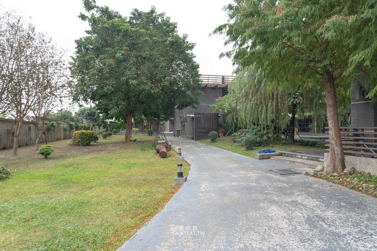 御品王朝旅店》雲林住宿|應該算是乾淨的汽車旅館,飯店很漂亮,房間超大!但早餐蠻弱的。 - 第39張圖 御品王朝旅店》雲林住宿|應該算是乾淨的汽車旅館,飯店很漂亮,房間超大!但早餐蠻弱的。