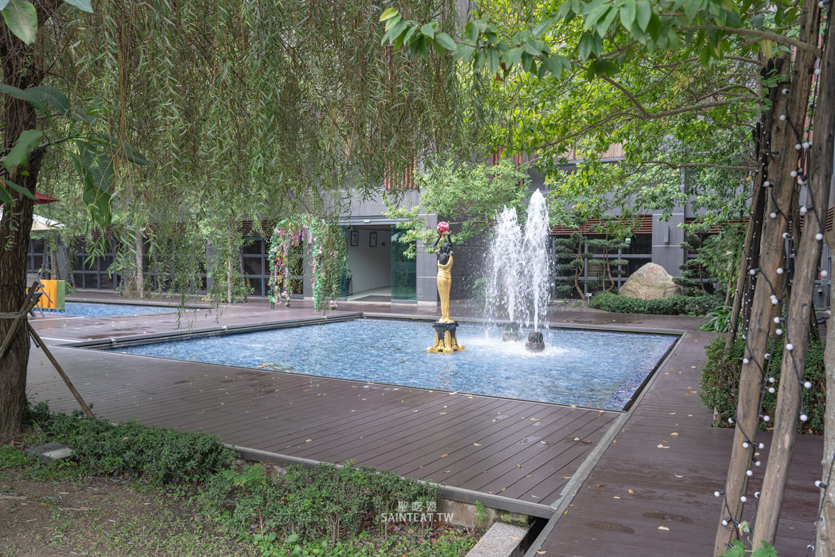 御品王朝旅店》雲林住宿|應該算是乾淨的汽車旅館,飯店很漂亮,房間超大!但早餐蠻弱的。 - 第37張圖 御品王朝旅店》雲林住宿|應該算是乾淨的汽車旅館,飯店很漂亮,房間超大!但早餐蠻弱的。