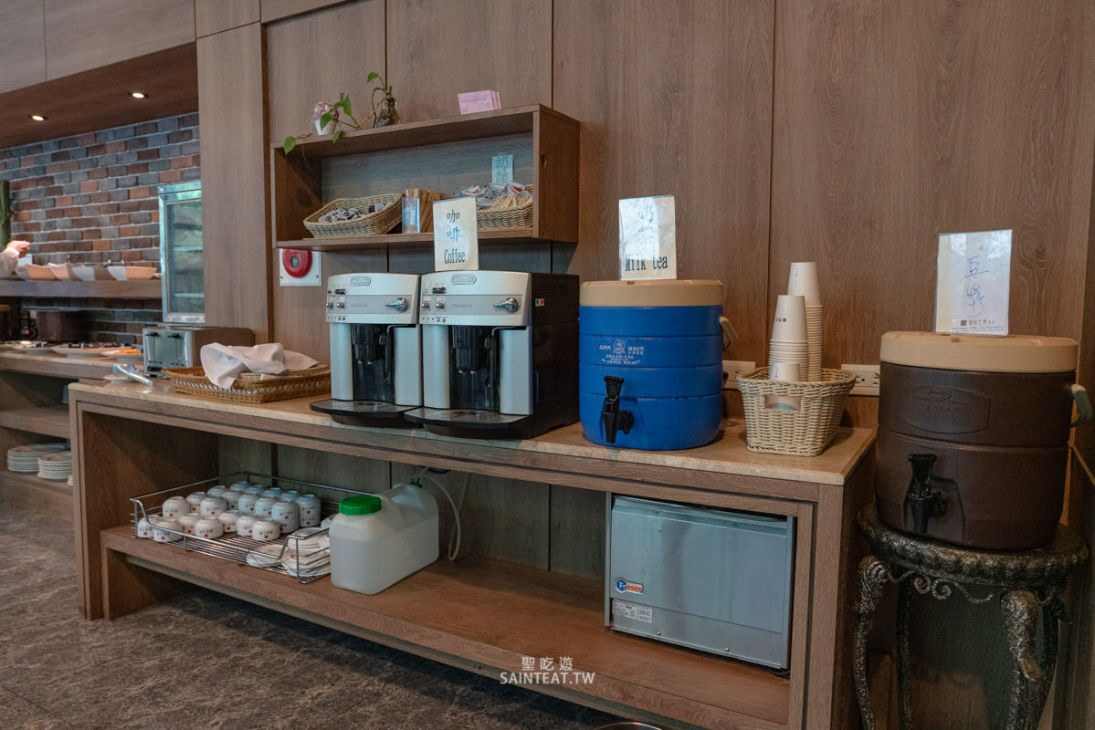 御品王朝旅店》雲林住宿｜應該算是乾淨的汽車旅館，飯店很漂亮，房間超大！但早餐蠻弱的。