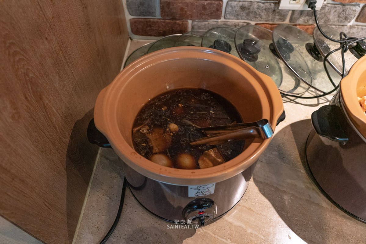 御品王朝旅店》雲林住宿|應該算是乾淨的汽車旅館,飯店很漂亮,房間超大!但早餐蠻弱的。 - 第51張圖 御品王朝旅店》雲林住宿|應該算是乾淨的汽車旅館,飯店很漂亮,房間超大!但早餐蠻弱的。