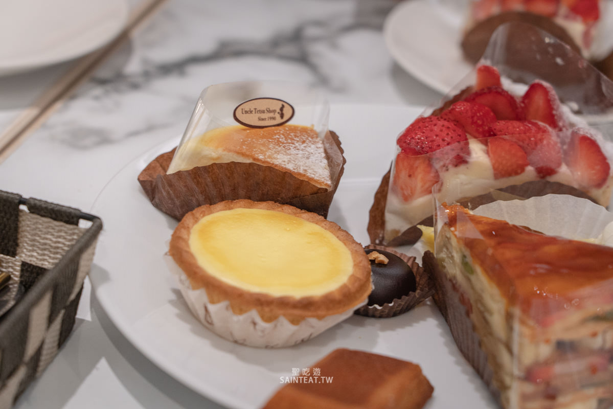 台北甜點吃到飽》徹斯叔叔的咖啡廳｜90分鐘爽吃甜點拉麵蛋包飯，一定可以吃回本，但我覺得不用特地來吃啦……。