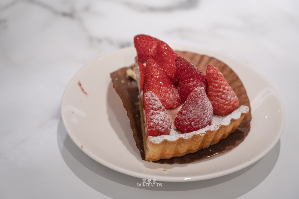 台北甜點吃到飽》徹斯叔叔的咖啡廳｜90分鐘爽吃甜點拉麵蛋包飯，一定可以吃回本，但我覺得不用特地來吃啦……。