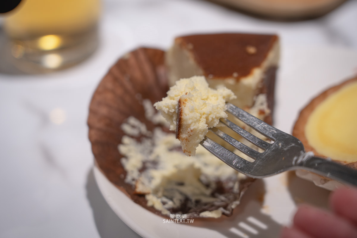 台北甜點吃到飽》徹斯叔叔的咖啡廳｜90分鐘爽吃甜點拉麵蛋包飯，一定可以吃回本，但我覺得不用特地來吃啦……。