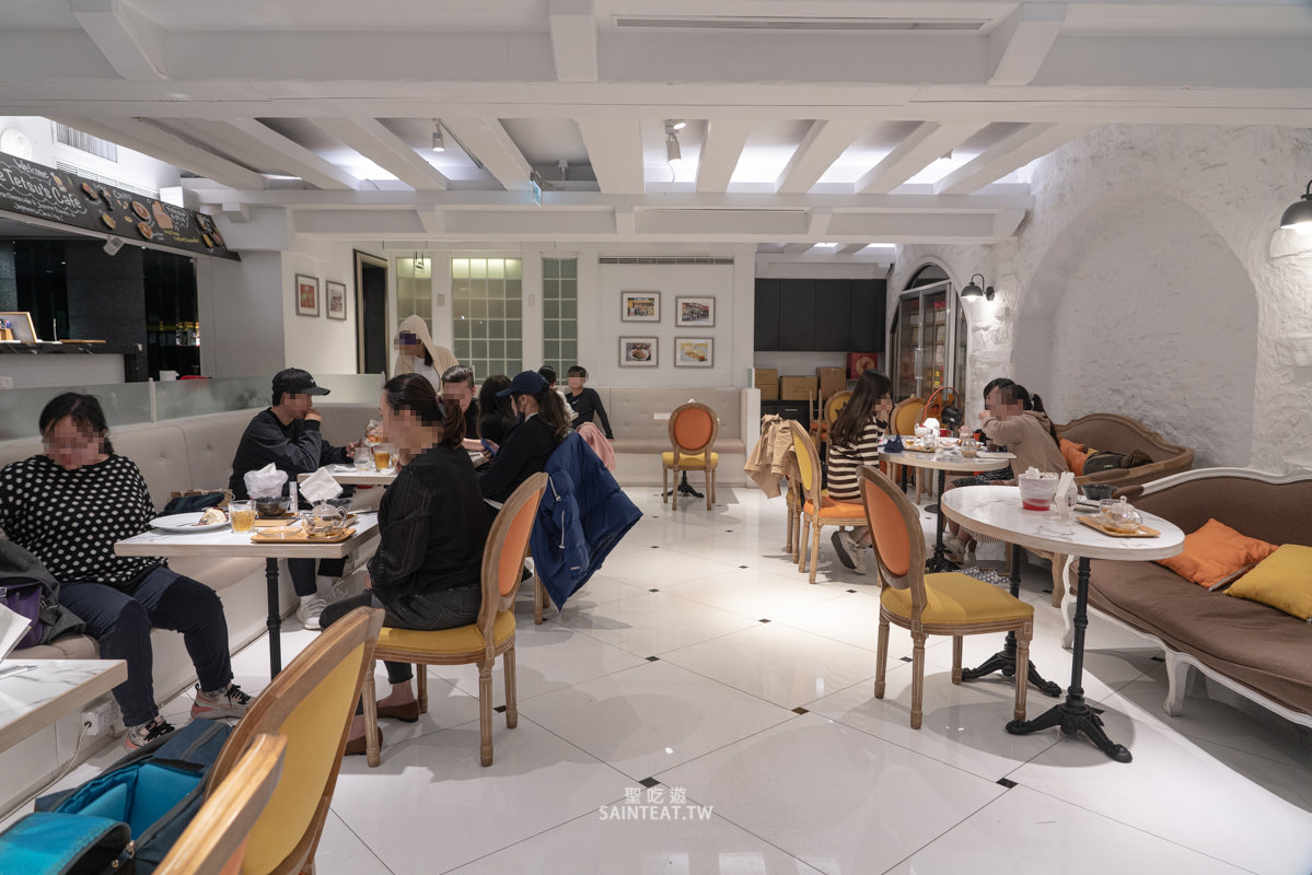 台北甜點吃到飽》徹斯叔叔的咖啡廳｜90分鐘爽吃甜點拉麵蛋包飯，一定可以吃回本，但我覺得不用特地來吃啦……。