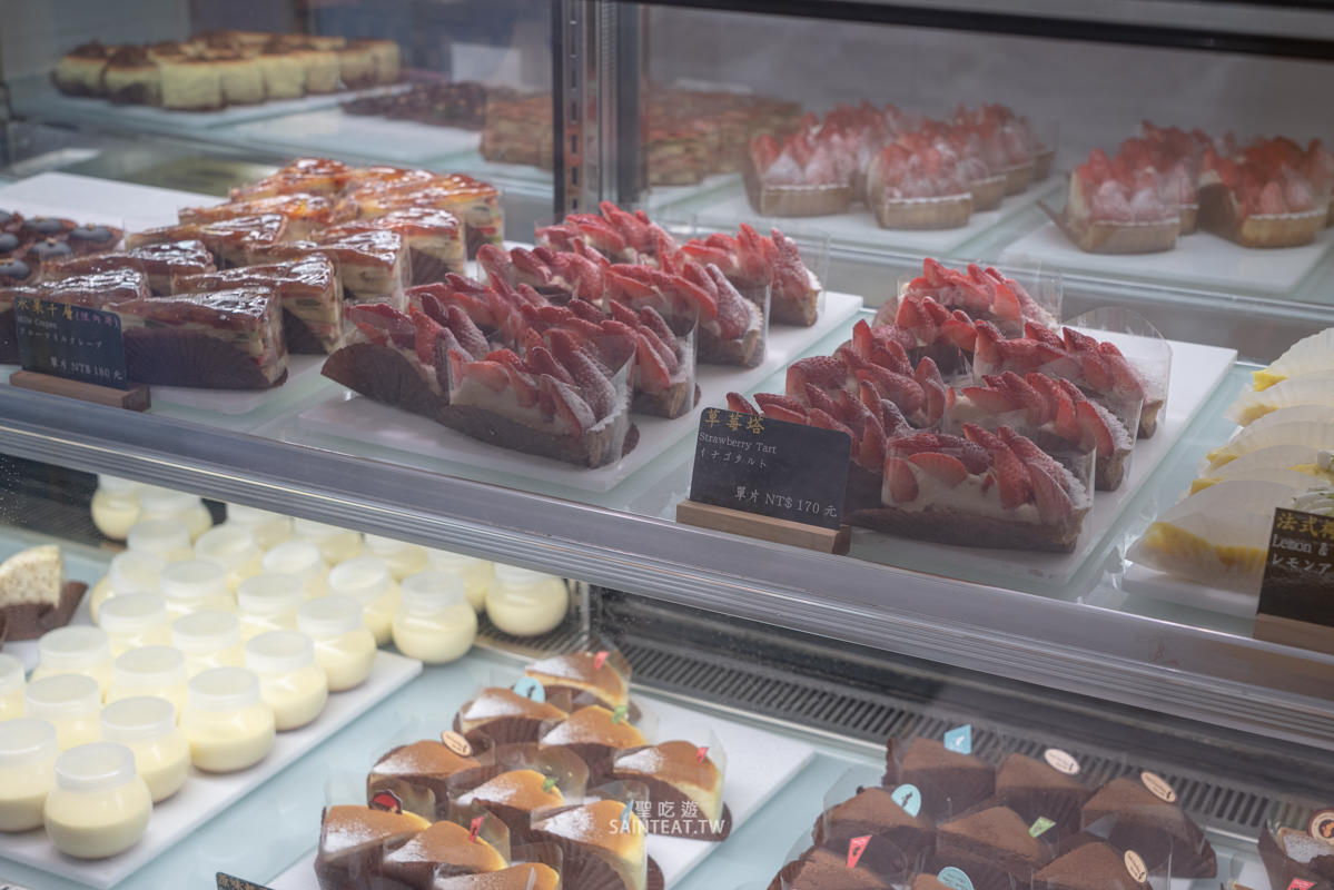 台北甜點吃到飽》徹斯叔叔的咖啡廳｜90分鐘爽吃甜點拉麵蛋包飯，一定可以吃回本，但我覺得不用特地來吃啦……。