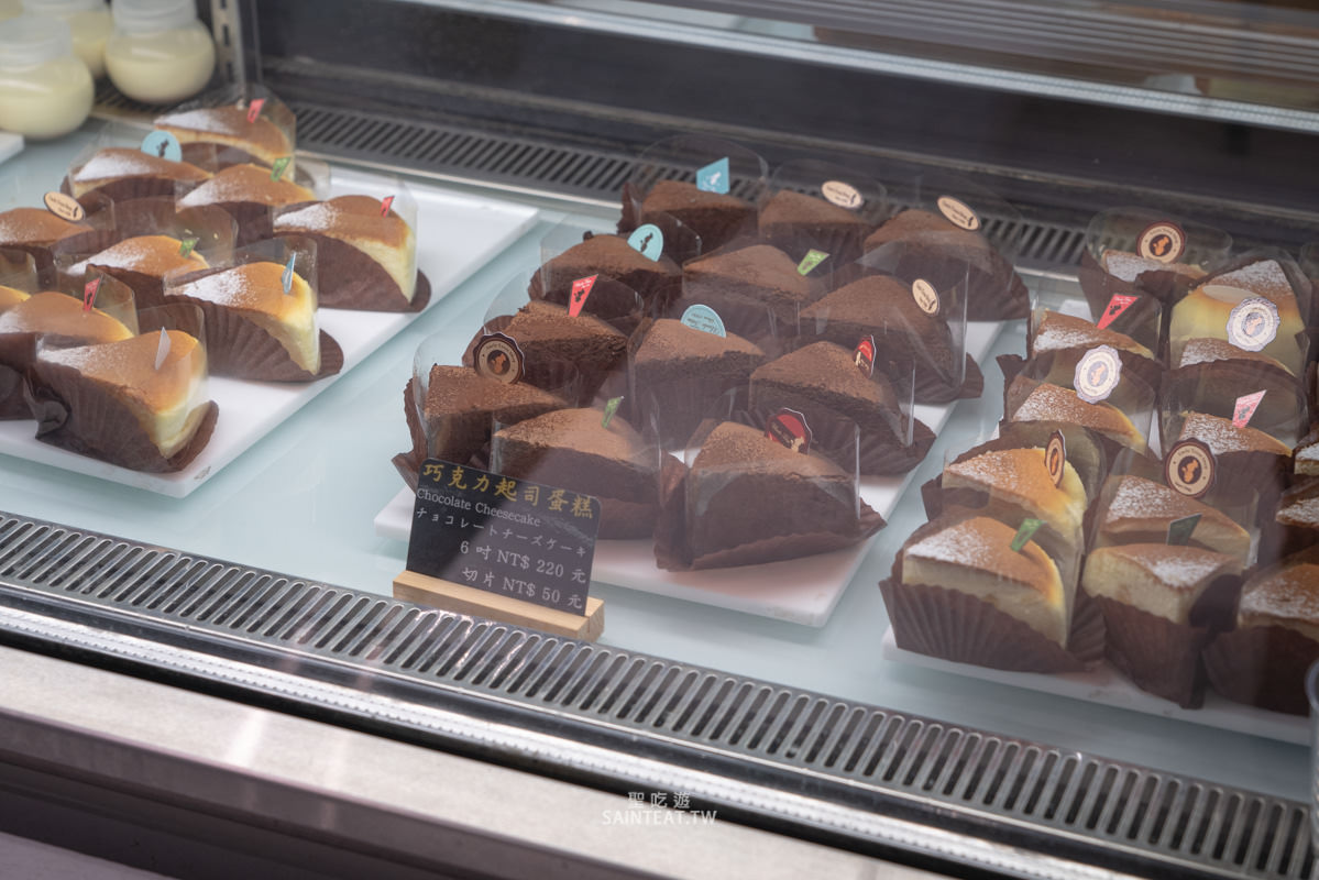 台北甜點吃到飽》徹斯叔叔的咖啡廳｜90分鐘爽吃甜點拉麵蛋包飯，一定可以吃回本，但我覺得不用特地來吃啦……。