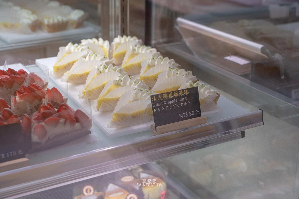 台北甜點吃到飽》徹斯叔叔的咖啡廳｜90分鐘爽吃甜點拉麵蛋包飯，一定可以吃回本，但我覺得不用特地來吃啦……。