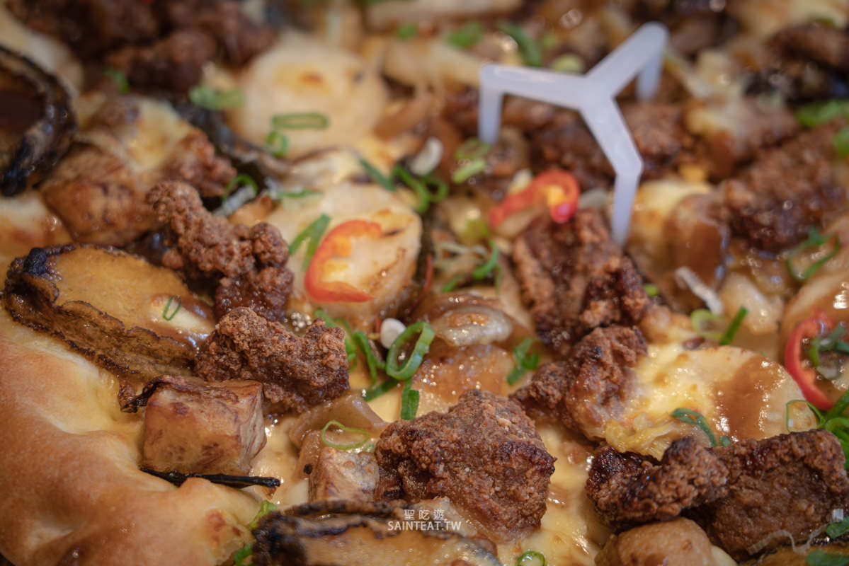 摘星佛跳牆比薩》必勝客x金蓬萊|掃雷大隊真實評價,新口味披薩值得買來吃嗎!? - 第12張圖 摘星佛跳牆比薩》必勝客x金蓬萊|掃雷大隊真實評價,新口味披薩值得買來吃嗎!?