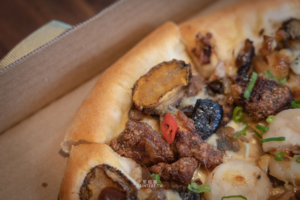 摘星佛跳牆比薩》必勝客x金蓬萊|掃雷大隊真實評價,新口味披薩值得買來吃嗎!? - 第16張圖 摘星佛跳牆比薩》必勝客x金蓬萊|掃雷大隊真實評價,新口味披薩值得買來吃嗎!?