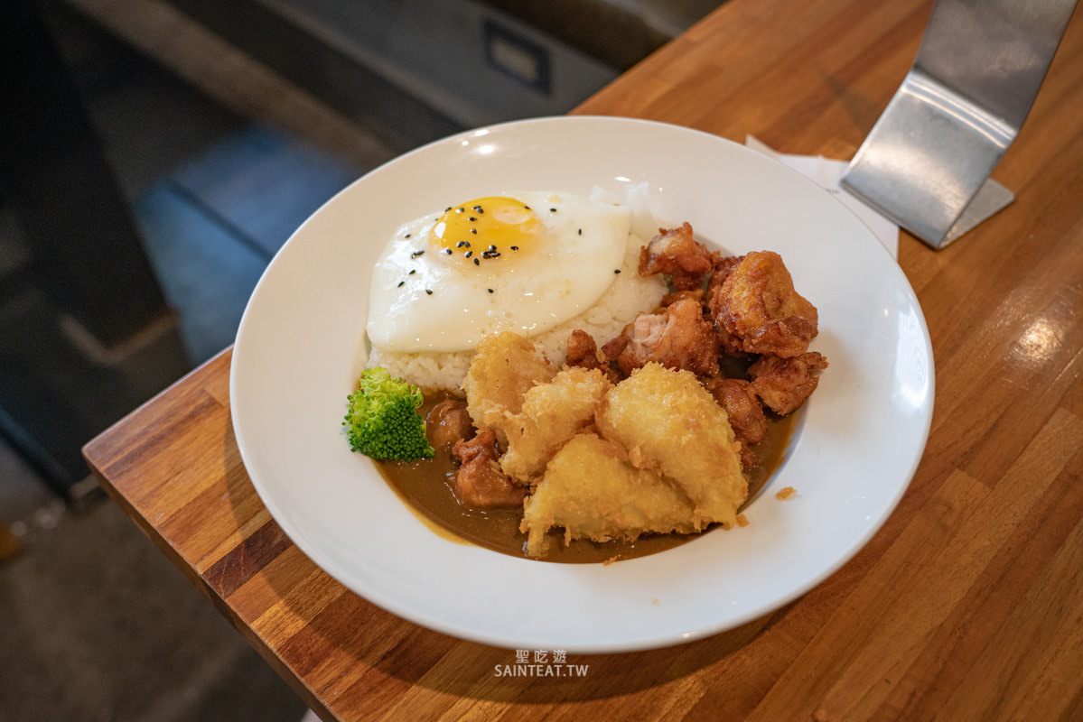 汐止早午餐》愛吃飯iRice Kaffe｜平價還免服務費、有插座，座位舒適