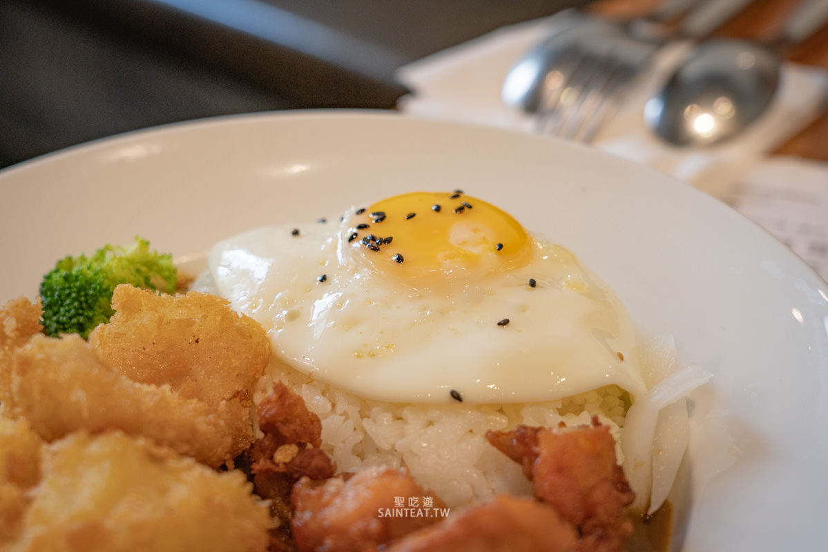 汐止早午餐》愛吃飯iRice Kaffe|平價還免服務費、有插座,座位舒適 - 第15張圖 汐止早午餐》愛吃飯iRice Kaffe|平價還免服務費、有插座,座位舒適