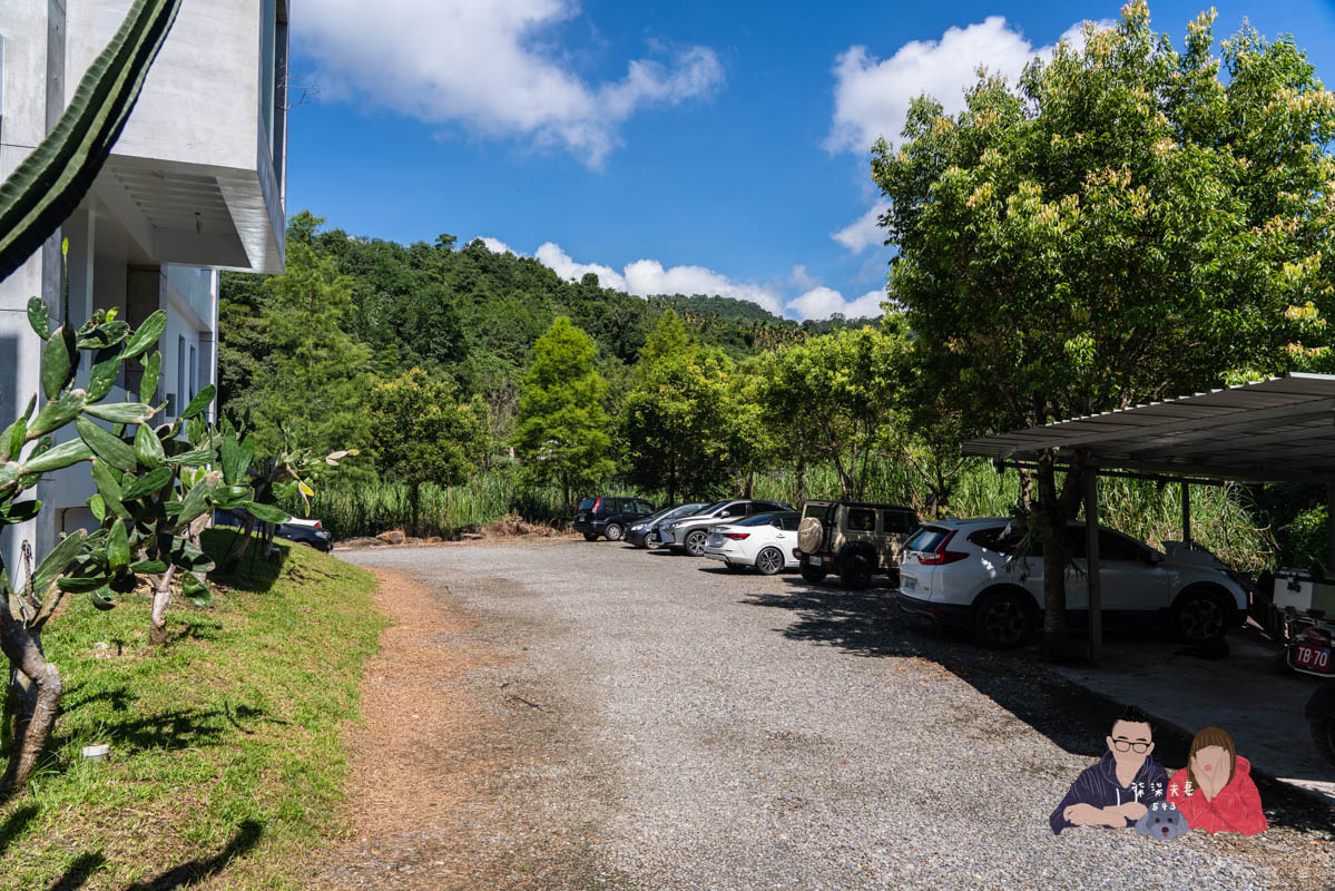 愛黏在一起設計師民宿》網美風格日月潭周邊住宿，到處都好拍～