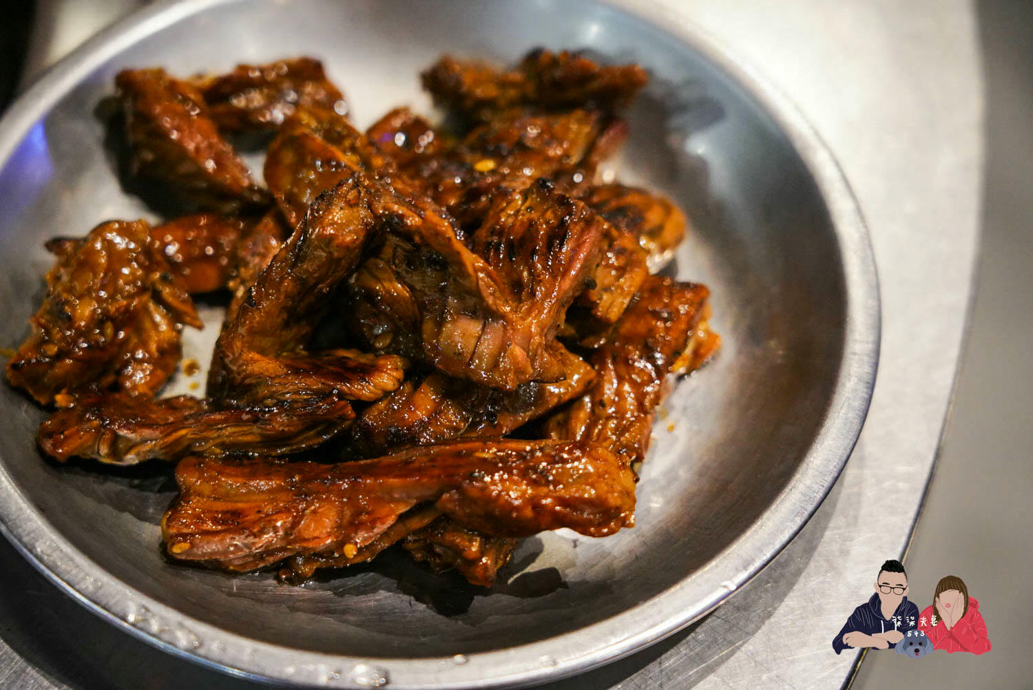 新村站著吃烤肉》來自首爾的超人氣韓式鐵桶燒肉,根本是超嗨的韓國酒場! - 第15張圖 新村站著吃 (10)