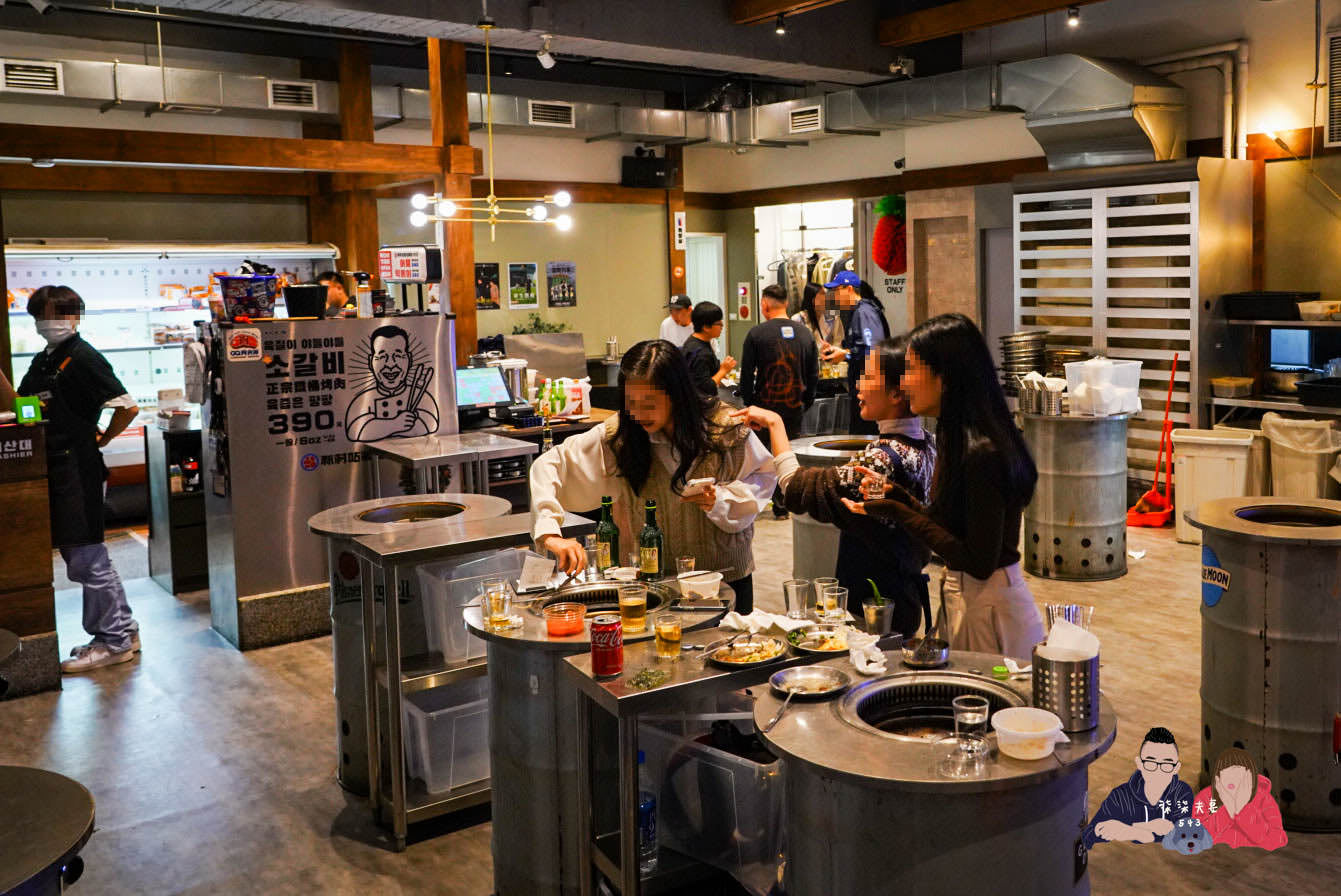 新村站著吃烤肉》來自首爾的超人氣韓式鐵桶燒肉,根本是超嗨的韓國酒場! - 第7張圖 新村站著吃-(21)