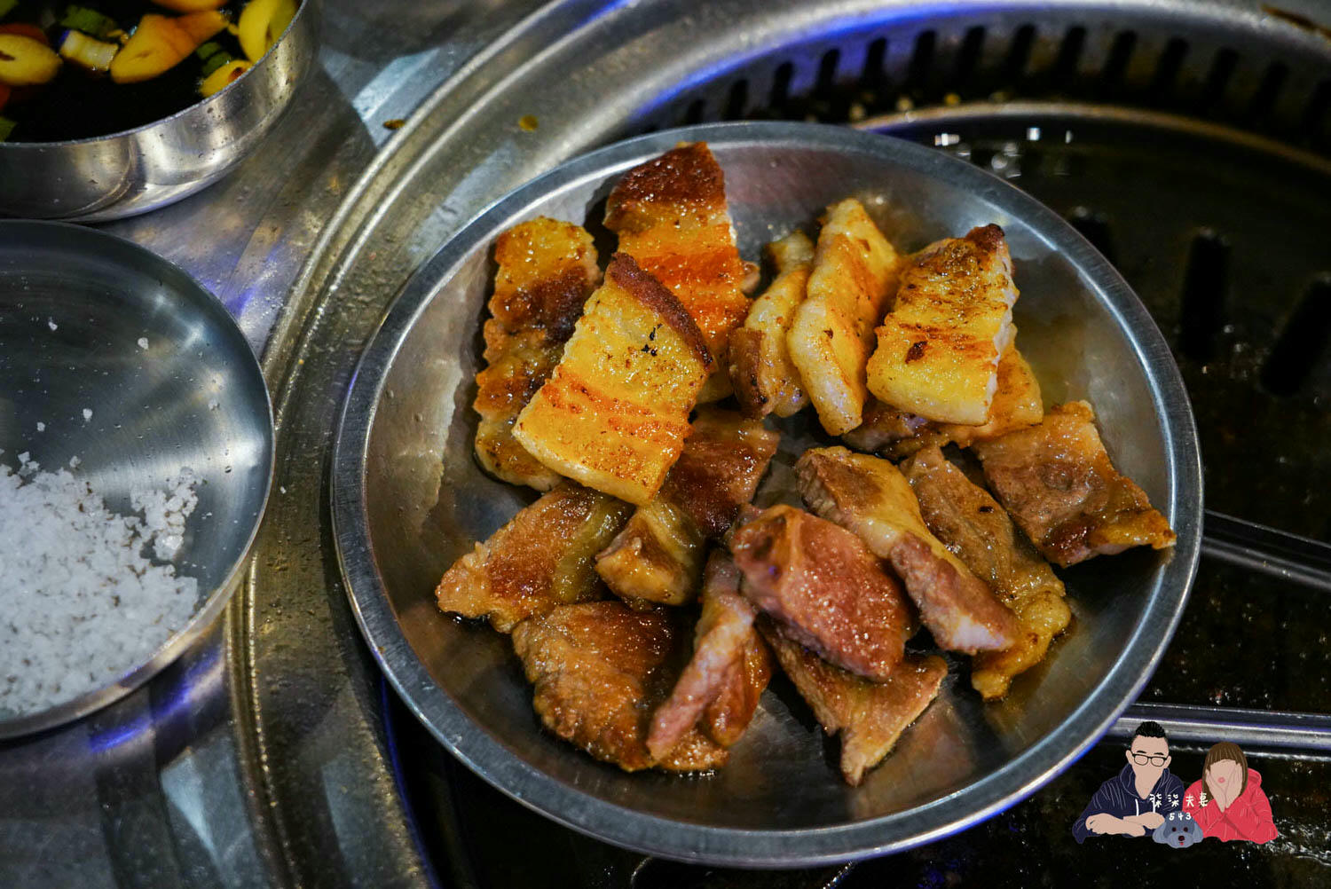 新村站著吃烤肉》來自首爾的超人氣韓式鐵桶燒肉,根本是超嗨的韓國酒場! - 第20張圖 新村站著吃 (24)