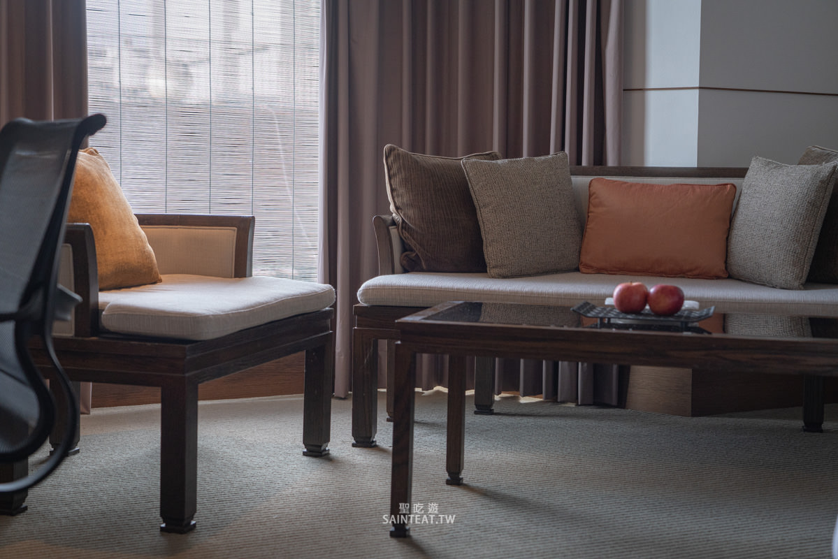 台北五星級飯店住宿》晶華酒店｜App平日免費升級豪華客房，頂樓露天泳池電影院超放鬆～