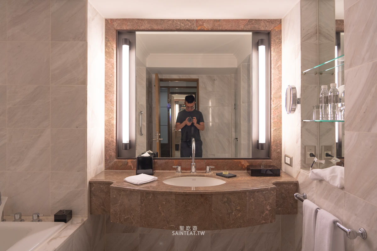 台北五星級飯店住宿》晶華酒店｜App平日免費升級豪華客房，頂樓露天泳池電影院超放鬆～