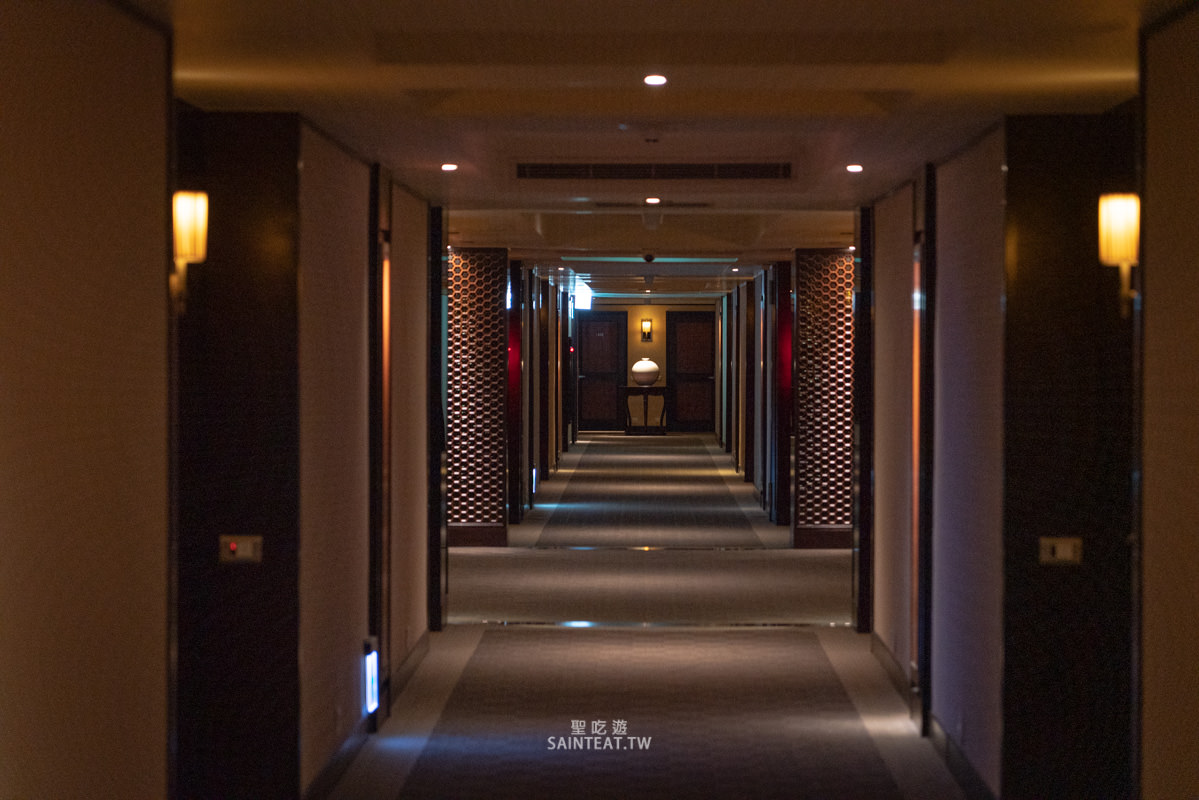 台北五星級飯店住宿》晶華酒店｜App平日免費升級豪華客房，頂樓露天泳池電影院超放鬆～