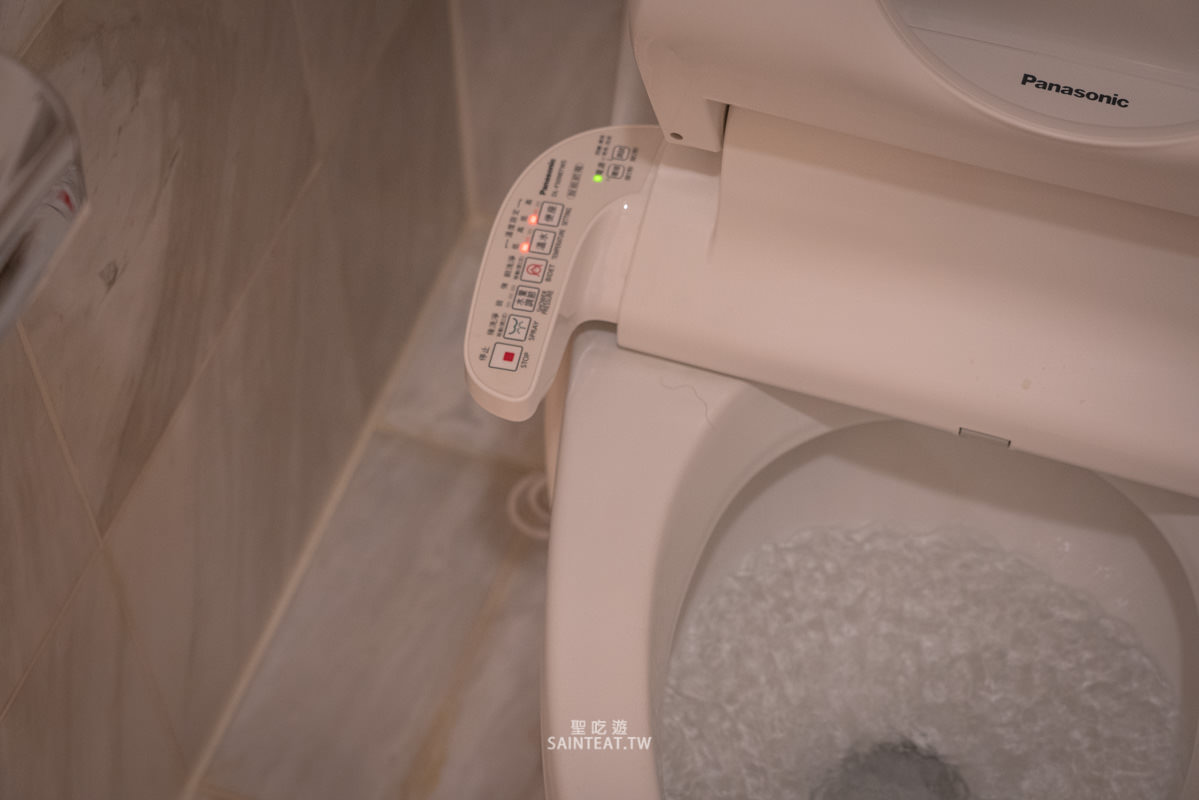 台北五星級飯店住宿》晶華酒店｜App平日免費升級豪華客房，頂樓露天泳池電影院超放鬆～