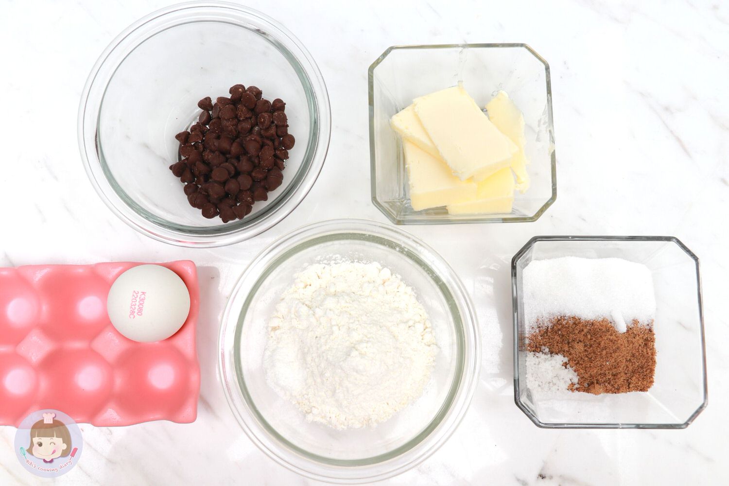 美式軟餅乾食譜》軟餅乾食譜可以搭配巧克力豆、棉花糖、OREO、Lotus、M&M’s.都很適合喔！