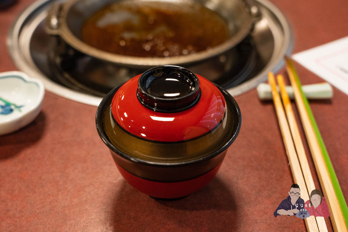 今半壽喜燒》東京淺草必吃百年老店，建議提早排隊或預約，中午排隊至少1小時！