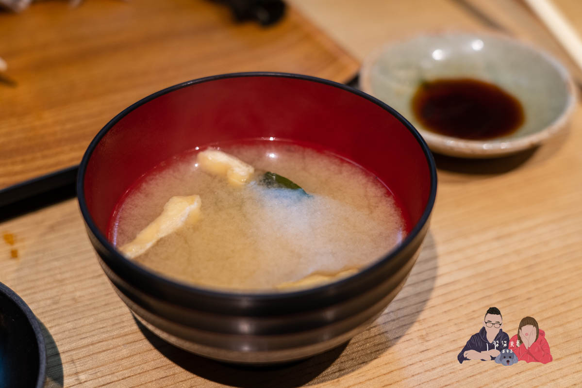 雛鮨》東京高級握壽司吃到飽，海膽干貝中腹星鰻鮭魚卵吃到你會怕！