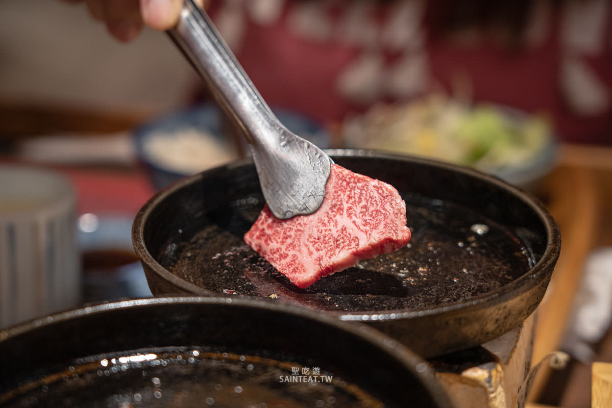 東港強 和牛 燒肉 芝山店》天母士林燒烤｜肉品不錯，價格算合理，但烤盤失敗很難烤，真的有人覺得這個烤盤好用嗎？