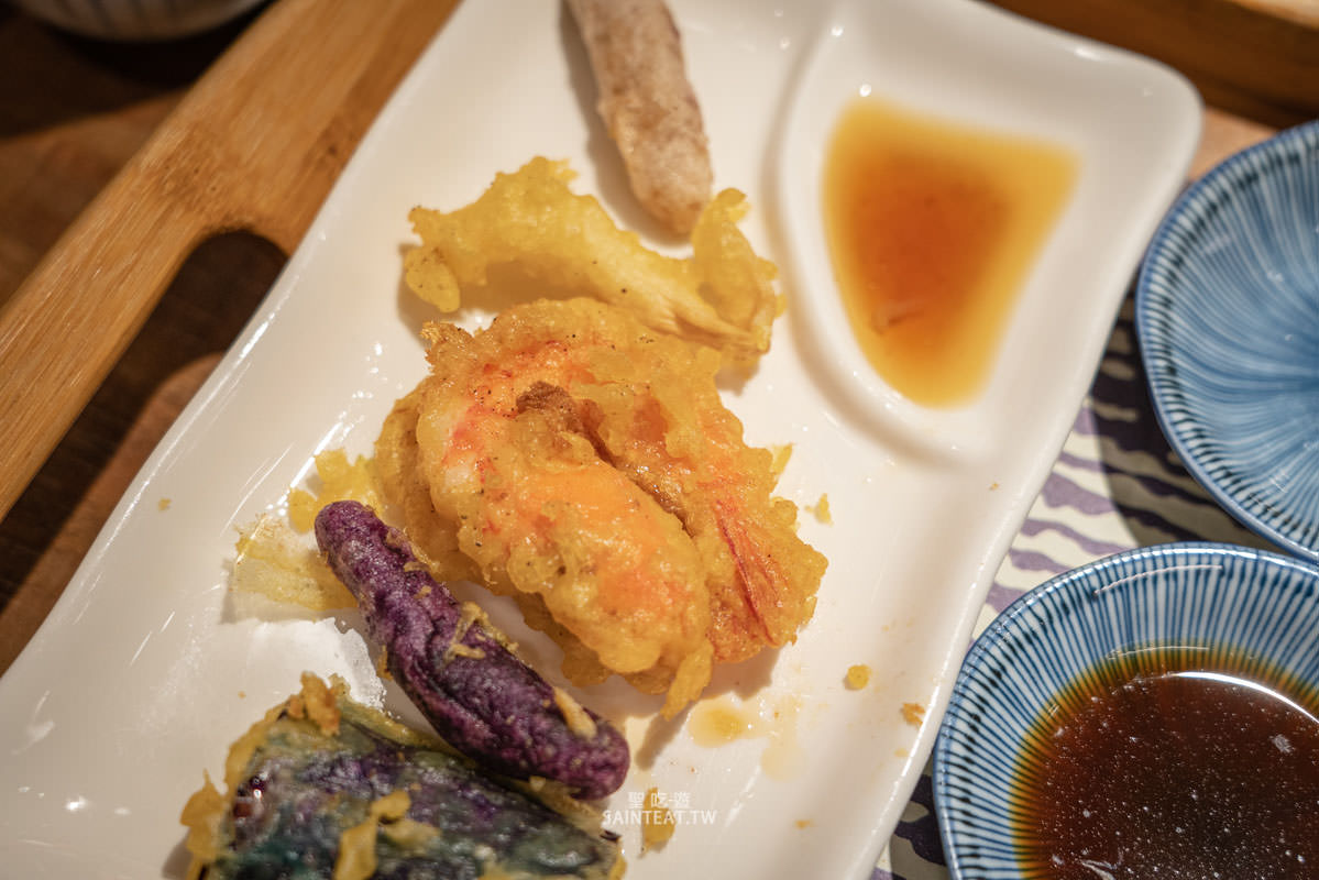 東港強 和牛 燒肉 芝山店》天母士林燒烤｜肉品不錯，價格算合理，但烤盤失敗很難烤，真的有人覺得這個烤盤好用嗎？