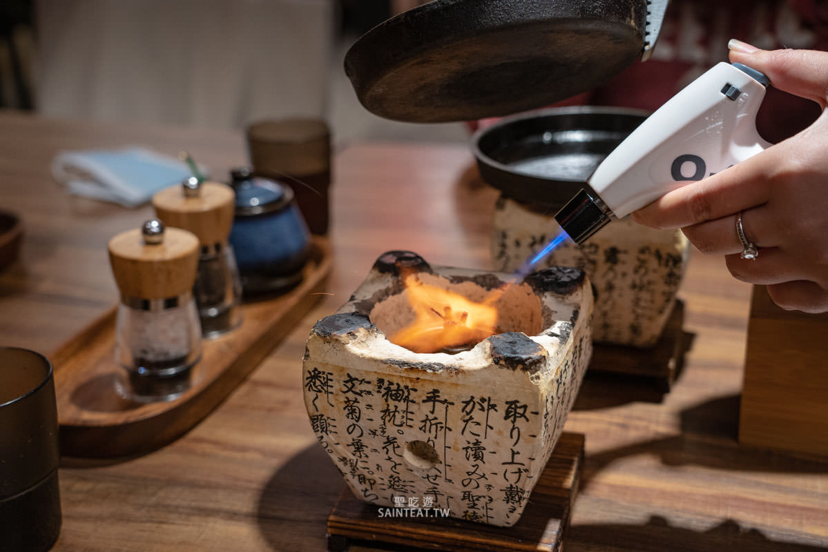 東港強 和牛 燒肉 芝山店》天母士林燒烤｜肉品不錯，價格算合理，但烤盤失敗很難烤，真的有人覺得這個烤盤好用嗎？