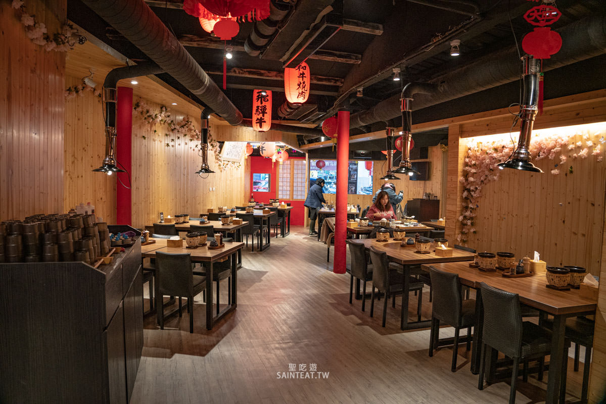 東港強 和牛 燒肉 芝山店》天母士林燒烤｜肉品不錯，價格算合理，但烤盤失敗很難烤，真的有人覺得這個烤盤好用嗎？