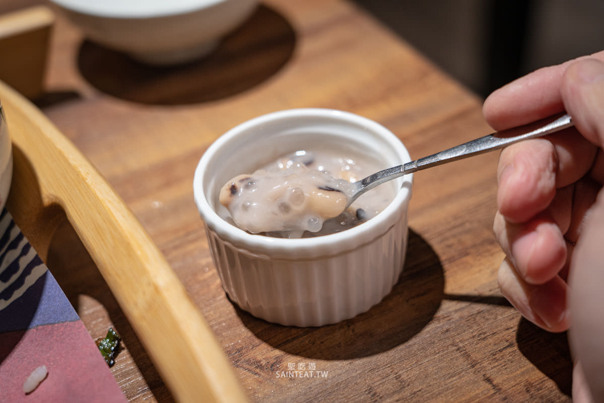 東港強 和牛 燒肉 芝山店》天母士林燒烤｜肉品不錯，價格算合理，但烤盤失敗很難烤，真的有人覺得這個烤盤好用嗎？