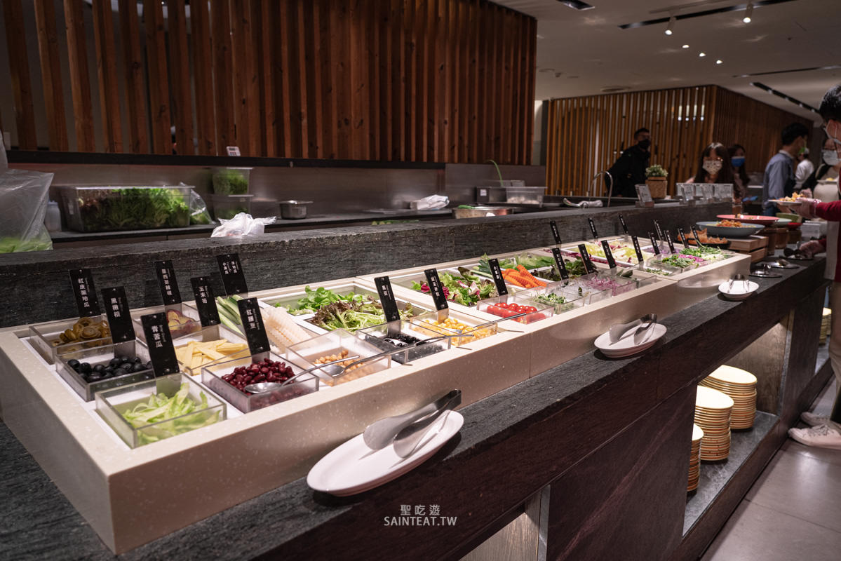 果然匯明曜店》素食吃到飽界霸主，連葷食者都覺得好吃！