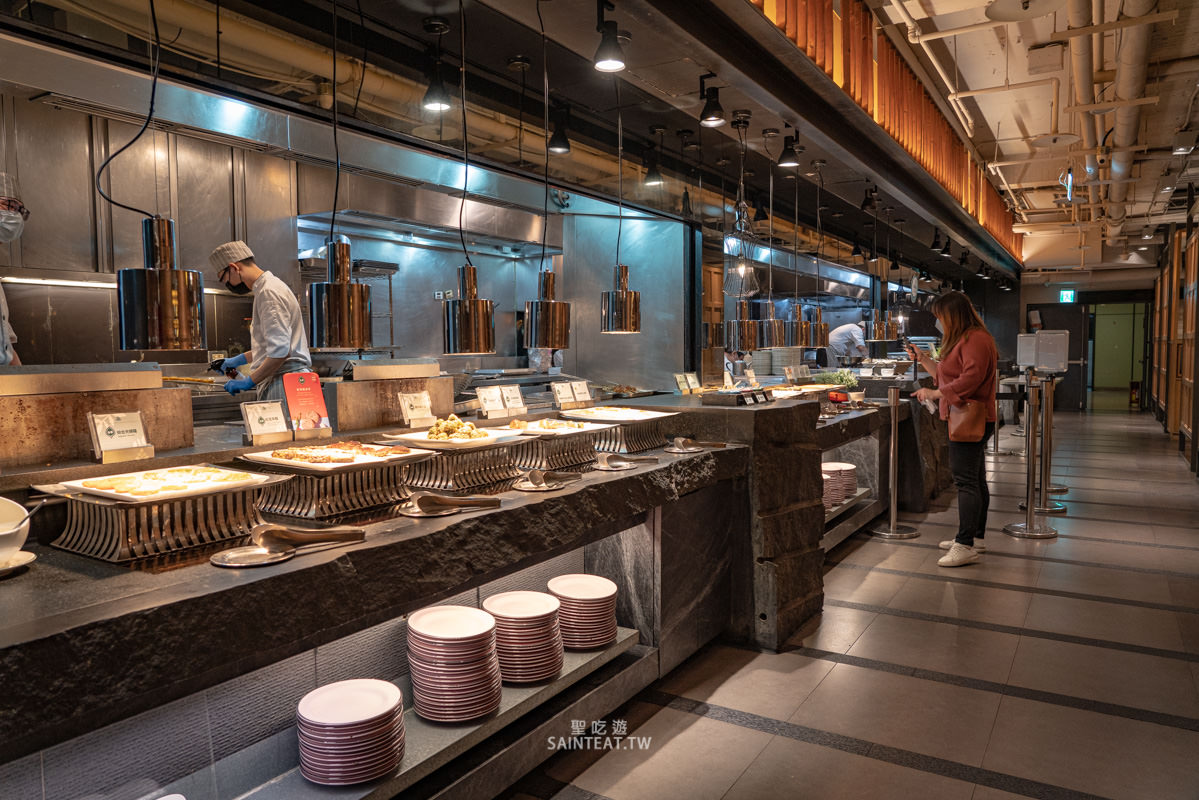 果然匯明曜店》素食吃到飽界霸主，連葷食者都覺得好吃！