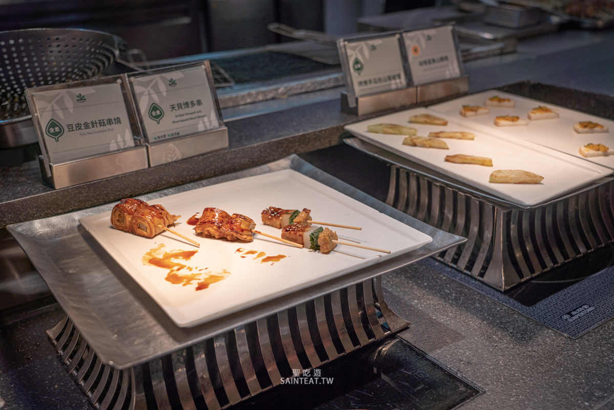 果然匯明曜店》素食吃到飽界霸主，連葷食者都覺得好吃！