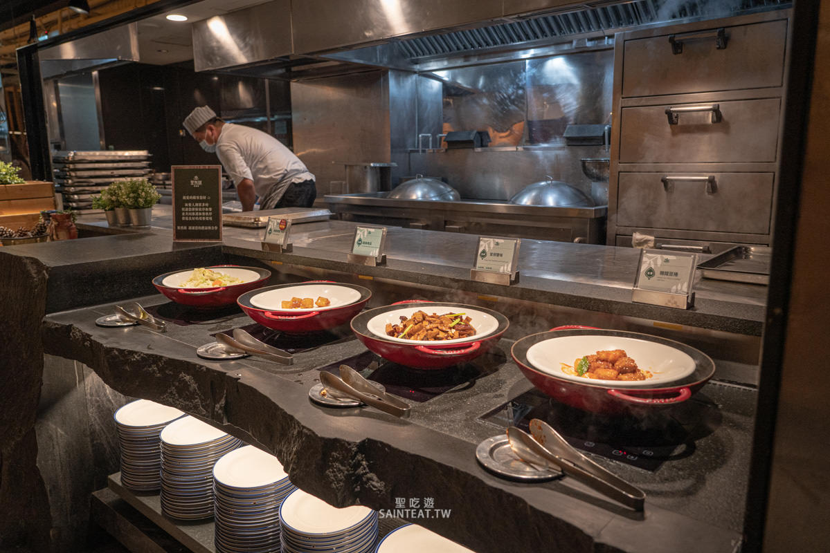 果然匯明曜店》素食吃到飽界霸主，連葷食者都覺得好吃！