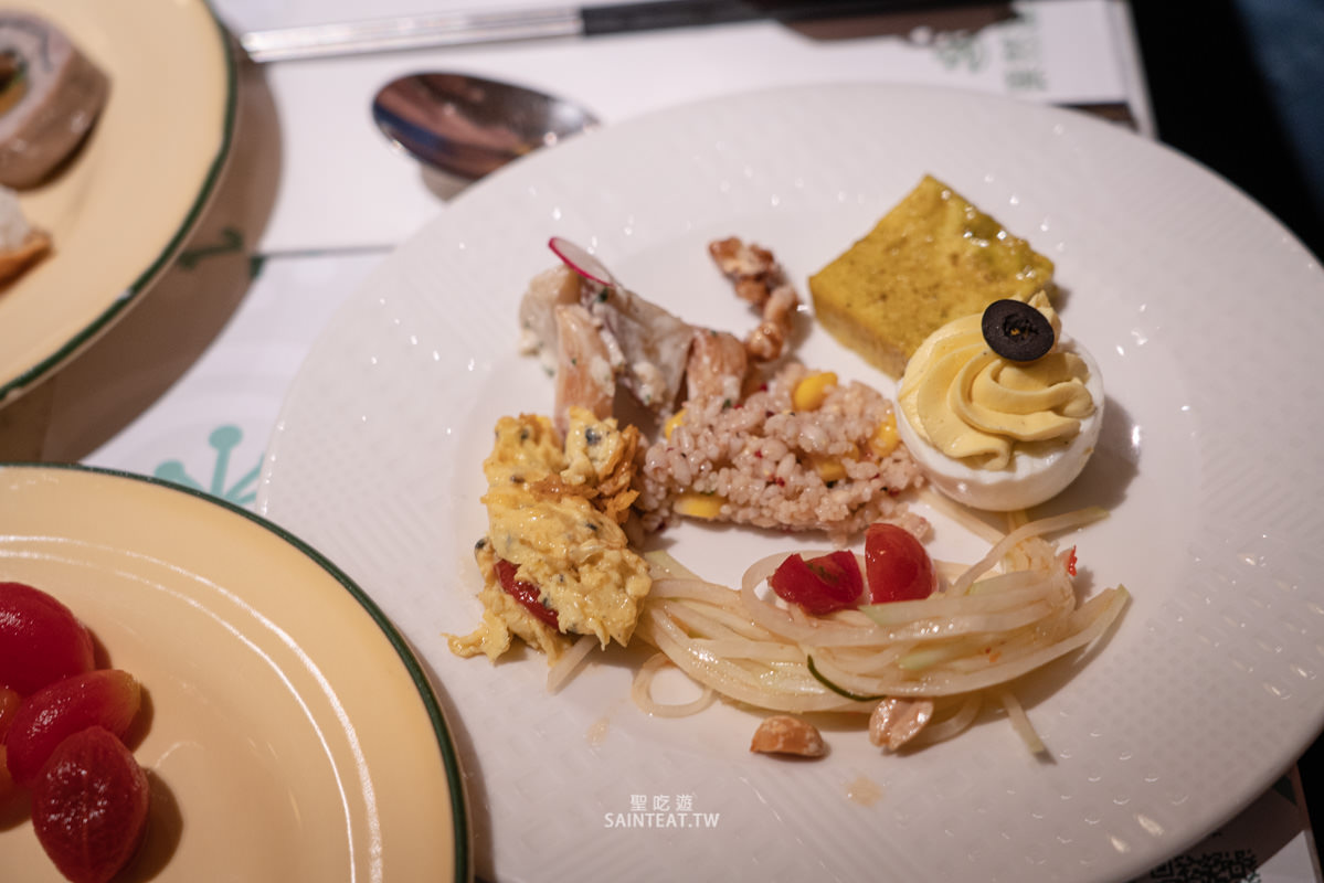 果然匯明曜店》素食吃到飽界霸主，連葷食者都覺得好吃！