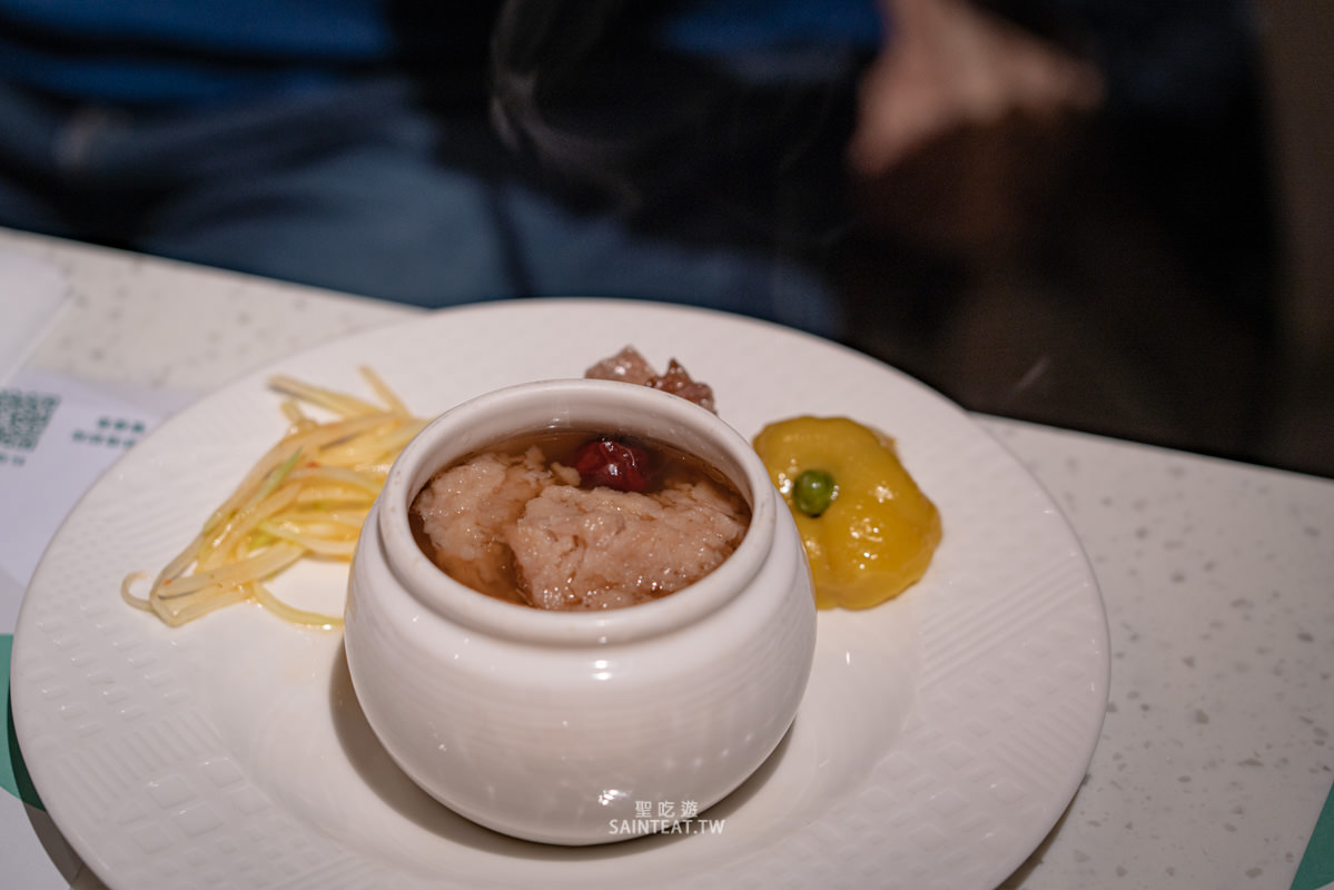 果然匯明曜店》素食吃到飽界霸主，連葷食者都覺得好吃！