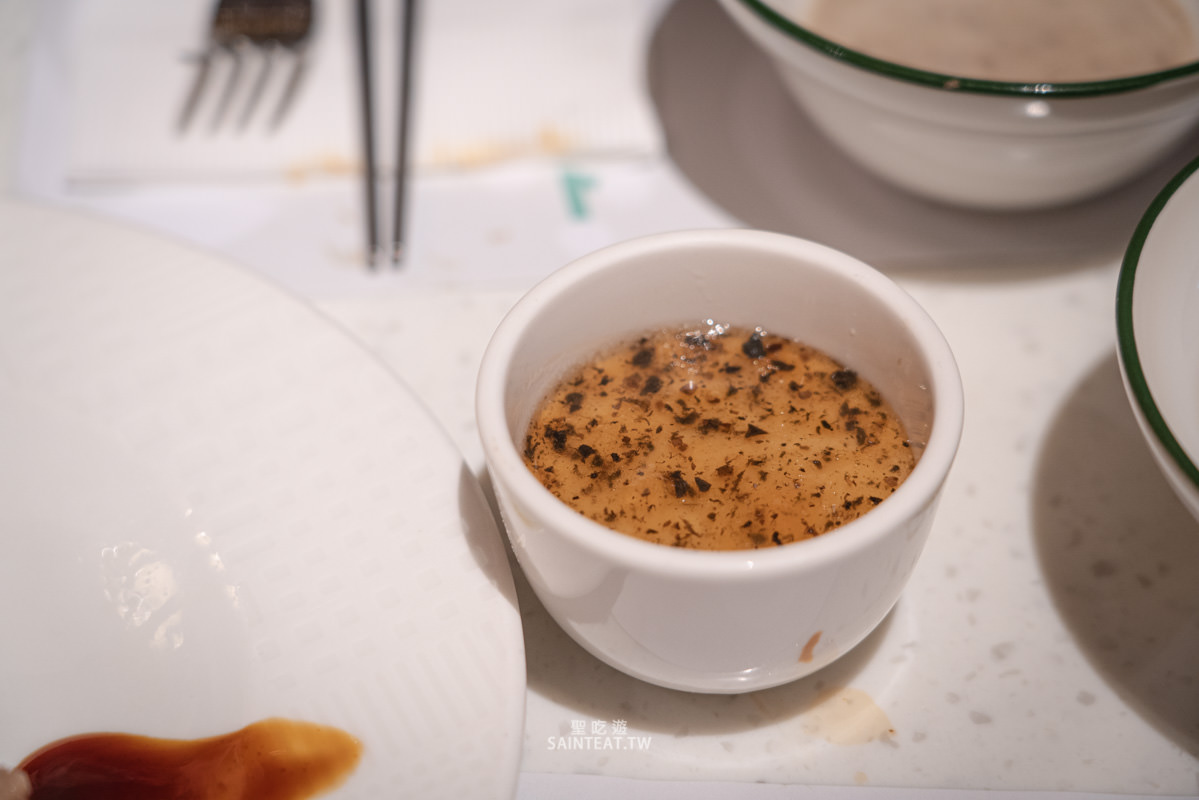 果然匯明曜店》素食吃到飽界霸主，連葷食者都覺得好吃！