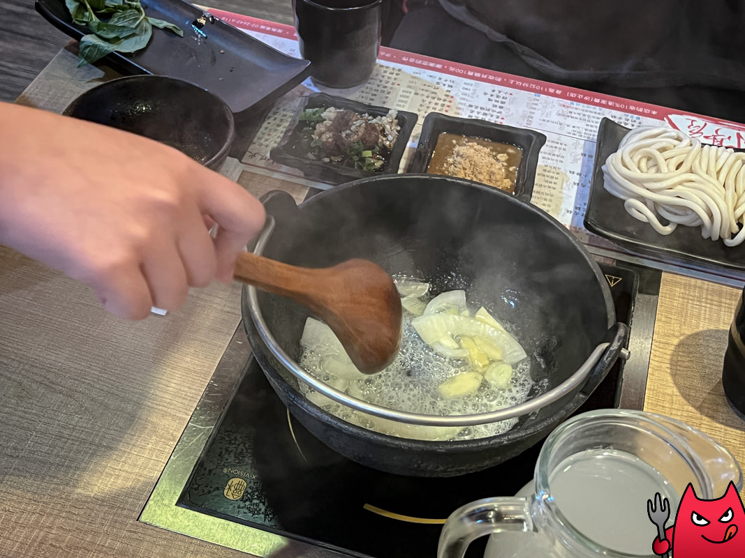 汐止火鍋》蘭亭序精緻石頭鍋涮涮鍋|汐萬路上的社區小火鍋,環境寬敞明亮乾淨。 - 第18張圖 汐止火鍋》蘭亭序精緻石頭鍋涮涮鍋|汐萬路上的社區小火鍋,環境寬敞明亮乾淨。