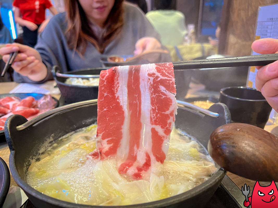汐止火鍋》蘭亭序精緻石頭鍋涮涮鍋|汐萬路上的社區小火鍋,環境寬敞明亮乾淨。 - 第15張圖 汐止火鍋》蘭亭序精緻石頭鍋涮涮鍋|汐萬路上的社區小火鍋,環境寬敞明亮乾淨。