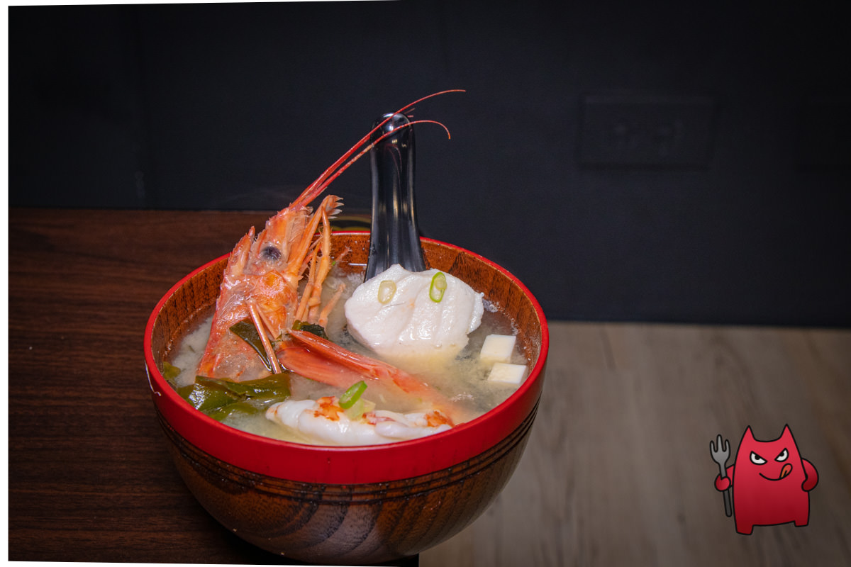 台北汐止日本料理推薦》鹿角鮨｜吃得到馬糞海膽跟葡萄蝦的握壽司十二貫只要三百五！！？