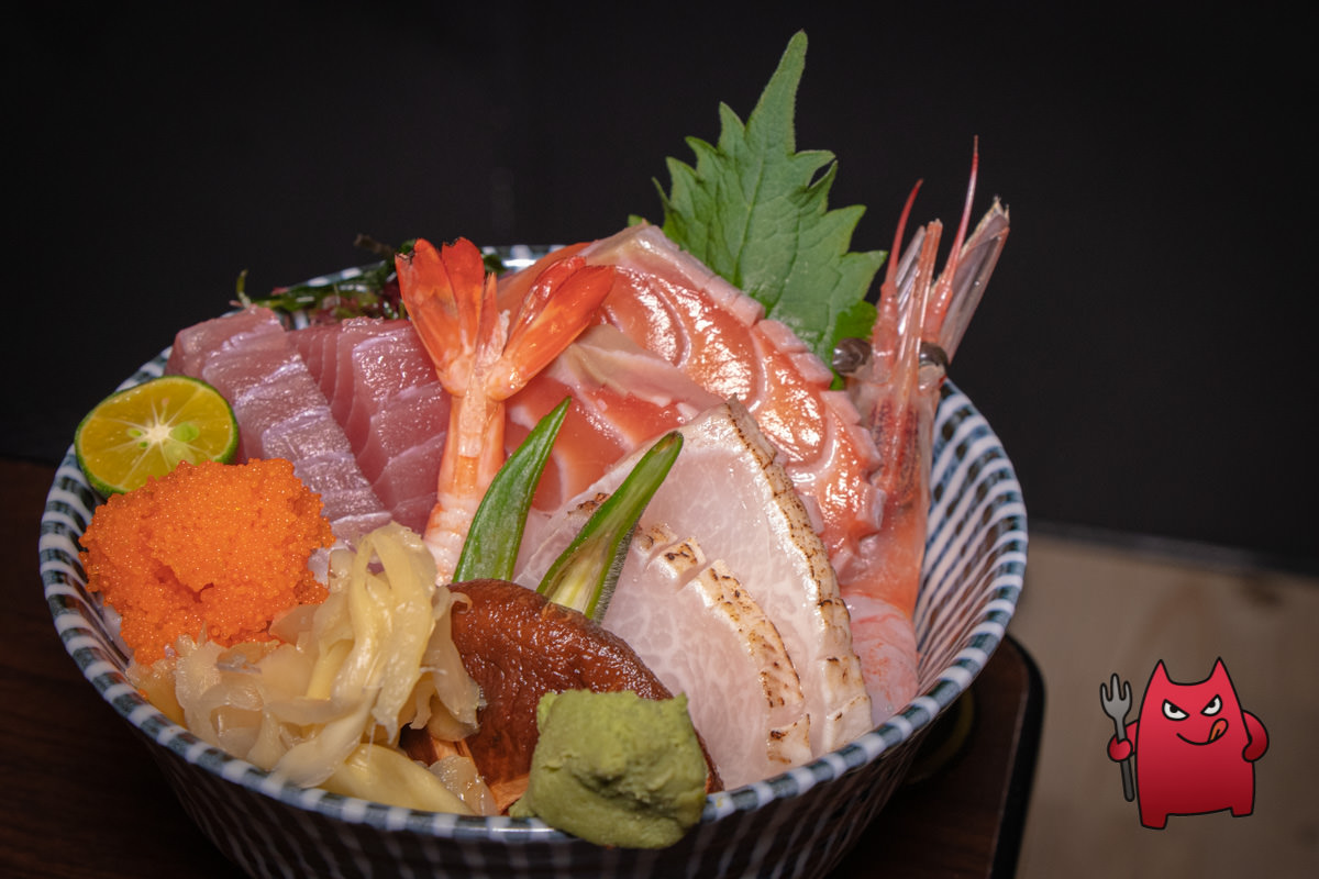 台北汐止日本料理推薦》鹿角鮨｜吃得到馬糞海膽跟葡萄蝦的握壽司十二貫只要三百五！！？