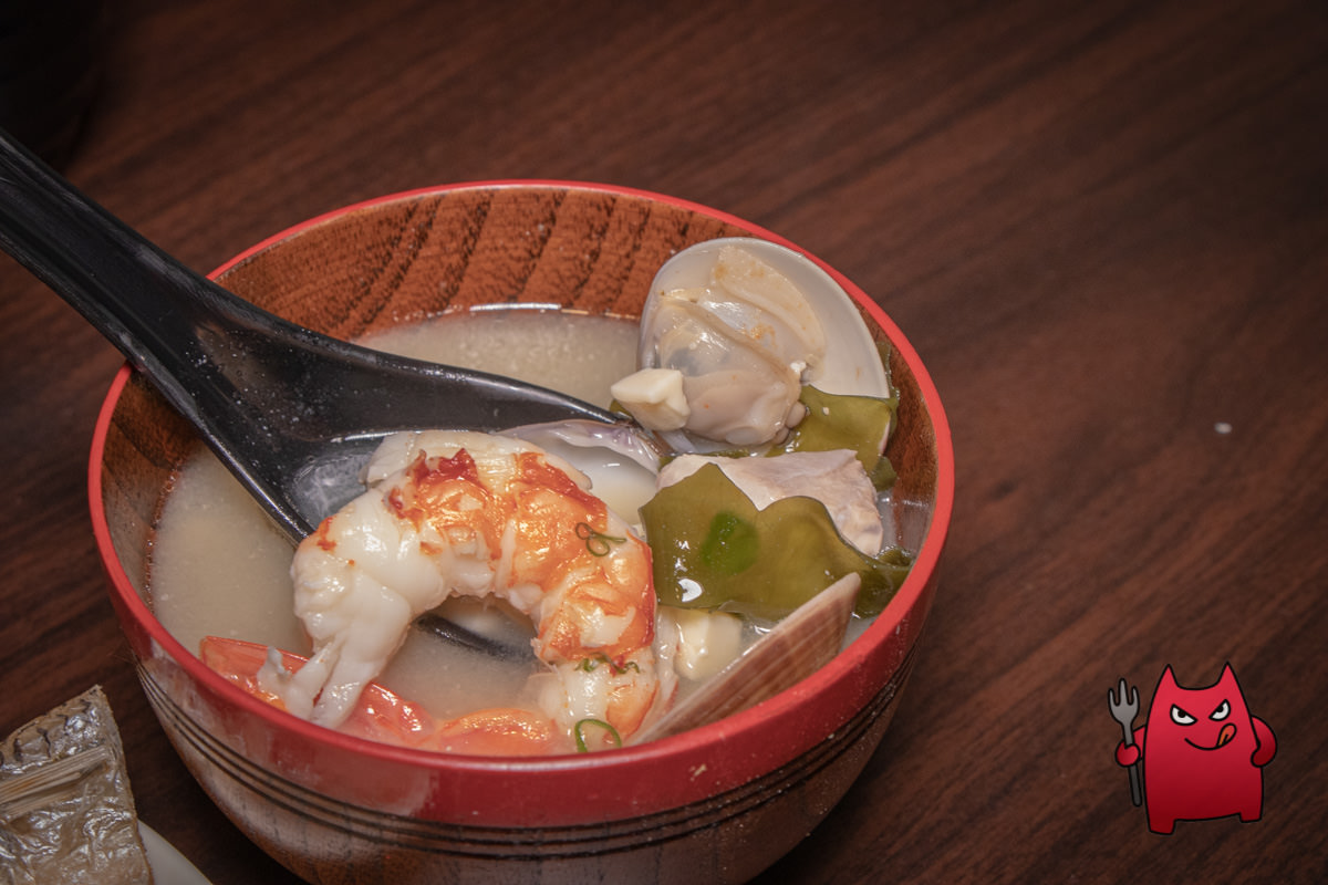 台北汐止日本料理推薦》鹿角鮨｜吃得到馬糞海膽跟葡萄蝦的握壽司十二貫只要三百五！！？