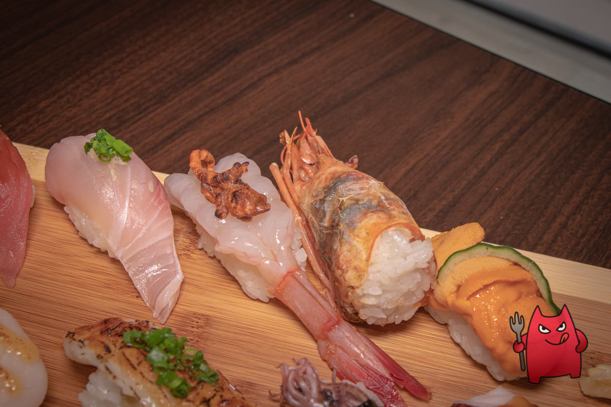 台北汐止日本料理推薦》鹿角鮨｜吃得到馬糞海膽跟葡萄蝦的握壽司十二貫只要三百五！！？